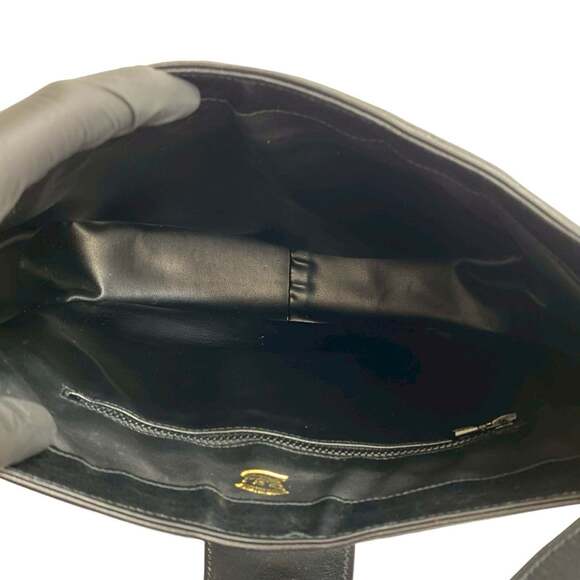 GUCCI Authentic Black Leather Shoulder Bag - Picture 9 of 10